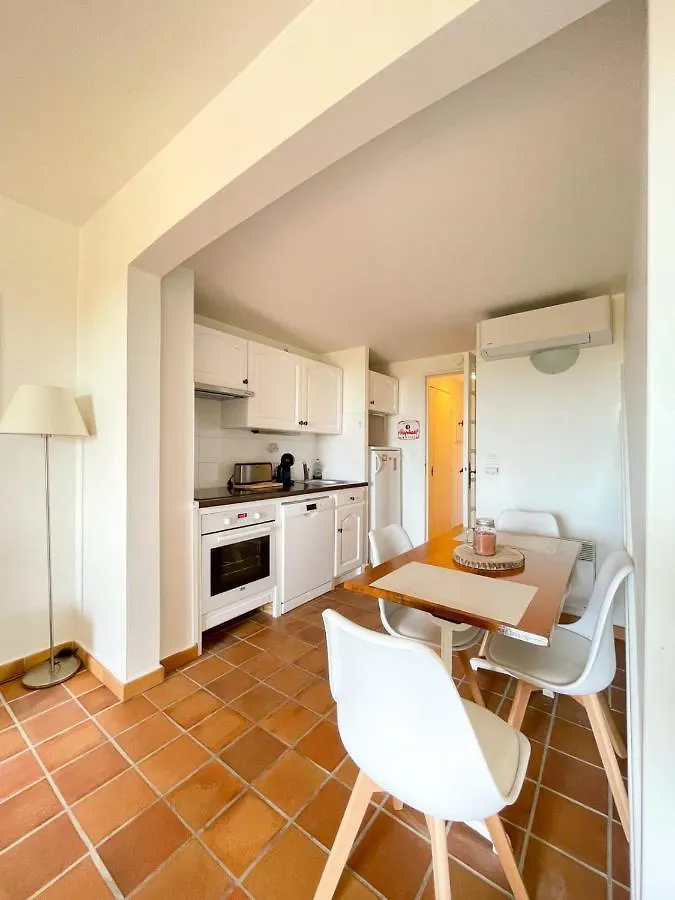 Superb Apartment With Balcony Near The Beach Saint-Raphael   Saint-Raphael (Var)